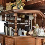 Und Eiscafe Frank Leimbach (Wartburgkreis)