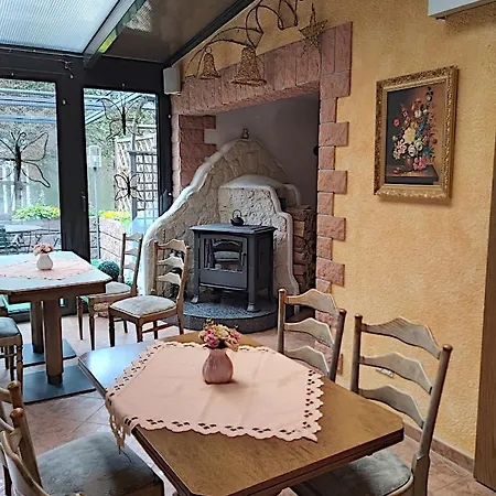 Гостевой дом Und Eiscafe Frank Leimbach (Wartburgkreis)