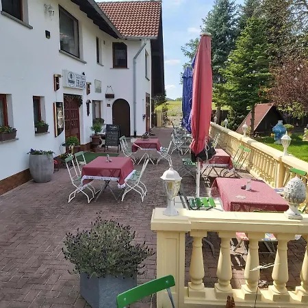 Und Eiscafe Frank Casa de hóspedes *