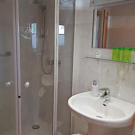 Und Eiscafe Frank 3* Leimbach (Wartburgkreis)