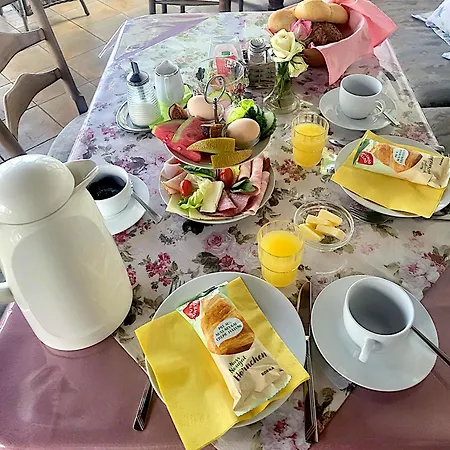 Und Eiscafe Frank 3* Leimbach (Wartburgkreis)