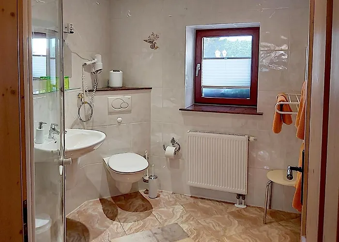 Doppelzimmer Und Eiscafe Frank Gasthof