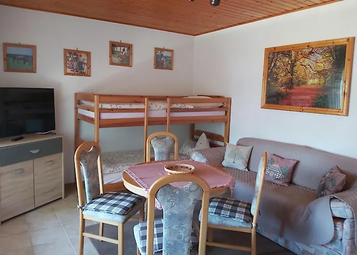 Doppelzimmer Und Eiscafe Frank