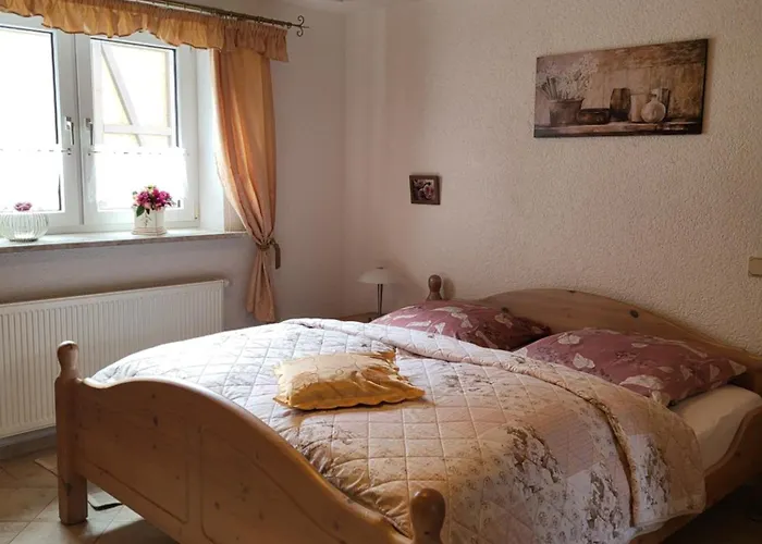 Doppelzimmer Und Eiscafe Frank 3*